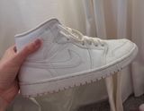 Women’s Air Jordan 1 Mid white snakeskin Photo 0