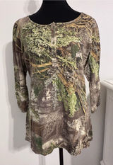 Realtree Outfitters Women’s M Camo MAX-1 Henley Top 3/4 Sleeve Hunting Shirt NWT Photo 0