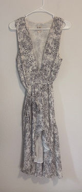 Haute Hippie Cream and black animal Printed Sleeveless Wrap Dress 100% silk M Photo 0
