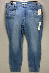 NWT Levi's Signature Jeans Women's 20M Mid Rise Skinny Jeans Photo 0