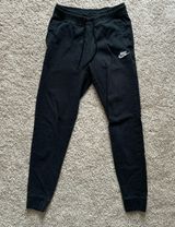 Joggers Photo 0