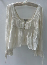peasant top white cream size medium Photo 0