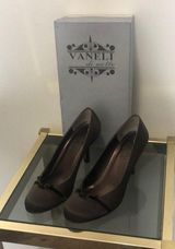 Vaneli womens brown bow kitten heel satin pump size 7.5 with box​ Photo 0