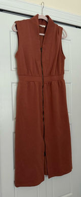 entro Sleeveless Zip-Front Rust Brown Midi Dress Photo 0