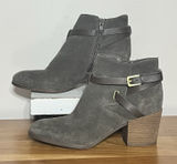 Crown Vintage Women's Brown Gray Boots Buckle Side Suede Booties‎ Zip Size 8 Photo 0