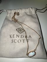 Kendra Scott Necklace Photo 0