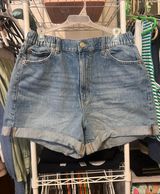 Denim 80’s Mom Shorts Photo 0