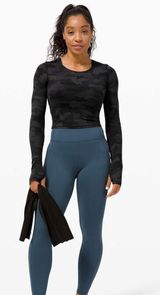 Wunder Train Cropped Long Sleeve Photo 0