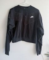 Nike Womens Sportswear Black Corduroy Chevron Cropped Sweatshirt Small‎ 3414 Photo 0