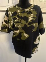 DKNY Shirt Women Large Green Camo Short Sleeve Crew Neck Zip Shoulder Streetwear Photo 0