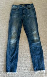 Skinny Mother Jeans Photo 0