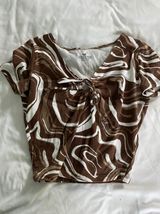 Hollister brown swirl shirt Photo 0