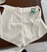 White shorts Size XL Photo 0