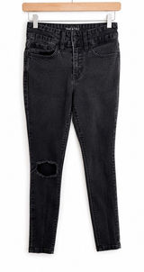 Time & Tru Womens Jeans Sz 6‎ Petite Black High Rise Skinny Denim 5 Pocket Style Photo 0