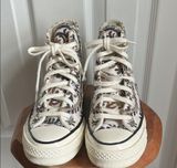 Converse Chucks Size 6 women’s US Stylish Floral High-Top Sneakers Photo 0