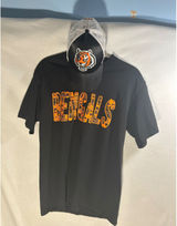 Woman's Cincinnati Bengals T-Shirt and New Era 9FORTY Trucker Hat Set Black Photo 0