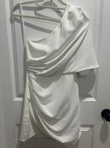 White Dress Photo 0