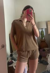 Tan Set Photo 0