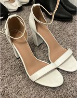 White heels Size 9 Photo 0