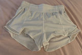 Lululemon Hotty Hot Shorts 2.5" High-Rise white Photo 0
