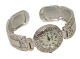 Vintage Geneva Quartz Stainless‎ Steel Analog Silver Tone bracelet Band Watch Photo 0