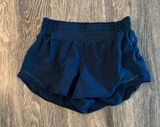 Lululemon Hotty Hot 2.5" Shorts High-Rise Photo 0