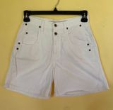 White jean Shorts Photo 0