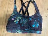 Sports bra Size 2 Photo 0