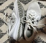 Tennis Shoes Photo 0