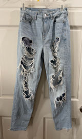 American Eagle Outfitters Light Blue Distressed Ripped Women’s Jeans Size 4 Photo 0