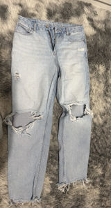 Curvy Mom American Eagle Jeans Photo 0