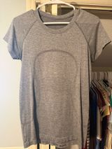 Grey Lululemon Swiftly Tech Photo 0