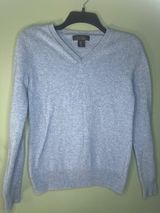 Tahari Women’s M 100% 2 Ply Cashmere Sweater Quiet Luxury Soft Minimalist Photo 0