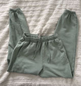 Alo Yoga Sweatpants Photo 0