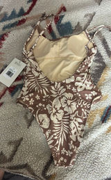 Billabong Swimsuit Photo 0