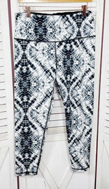 Victoria’s Secret Sport Tie Dye Crop High Waist Leggings Black White Large Photo 0