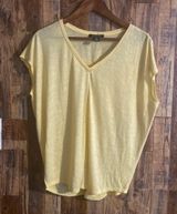 White House black market yellow T-shirt 65 polyester 35 viscose size small Photo 0