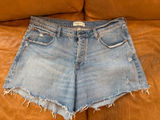 Abercrombie and Fitch the 90s baggy short, low rise curve love Photo 0