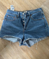 Levi’s 501 Shorts Photo 0