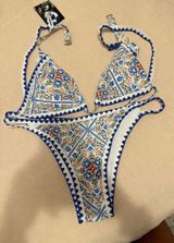 Bikini Photo 0