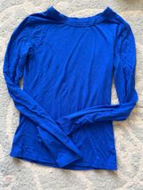 blue long sleeve Photo 0