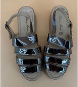 Lidias y Maria's Platform Sandals Women Size 10 Pewter Good Metallic Strappy Photo 0