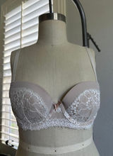 Victoria's Secret Lace Bra Mauve Nude Mesh Push Up 32A Photo 0