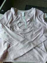 Lululemon size 6  Photo 0