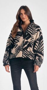 Ember Sherpa Coat Size M Photo 0