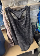 Lululemon tank // 090227 Photo 0