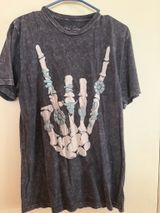 Graphic Tee Photo 0