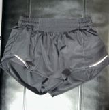 Black Lululemon Hotty Hot 2.5" Shorts Low-Rise Photo 0