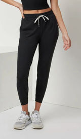 VUORI Performance Jogger Medium Photo 0