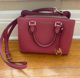 Michael Kors Purse Photo 0